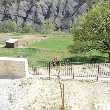 לינה וארוחת בוקר סיסטרון La Ferme De Valauris מראה חיצוני תמונה